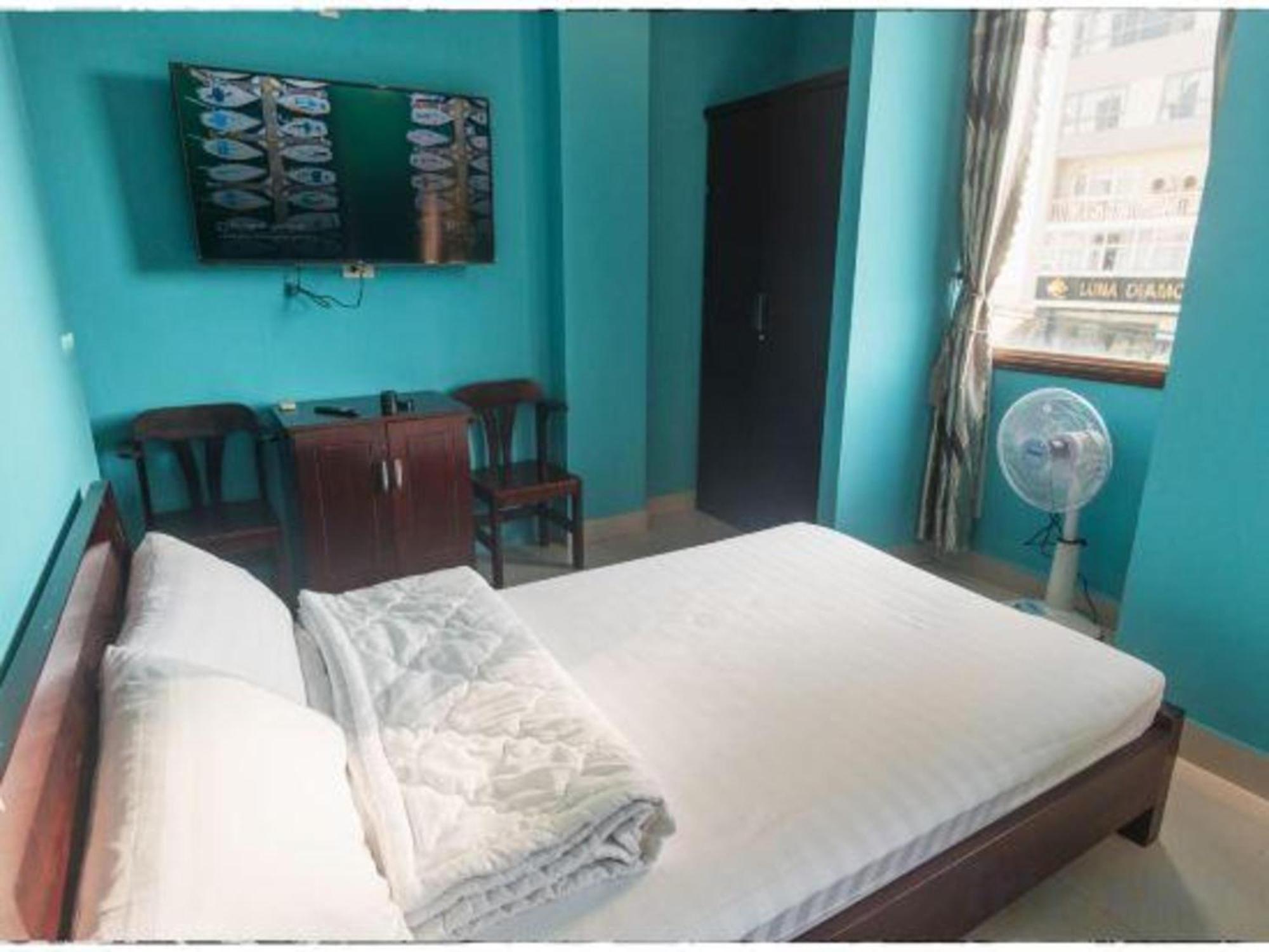 Hotel Oyo 1168 Elly's 2 2*